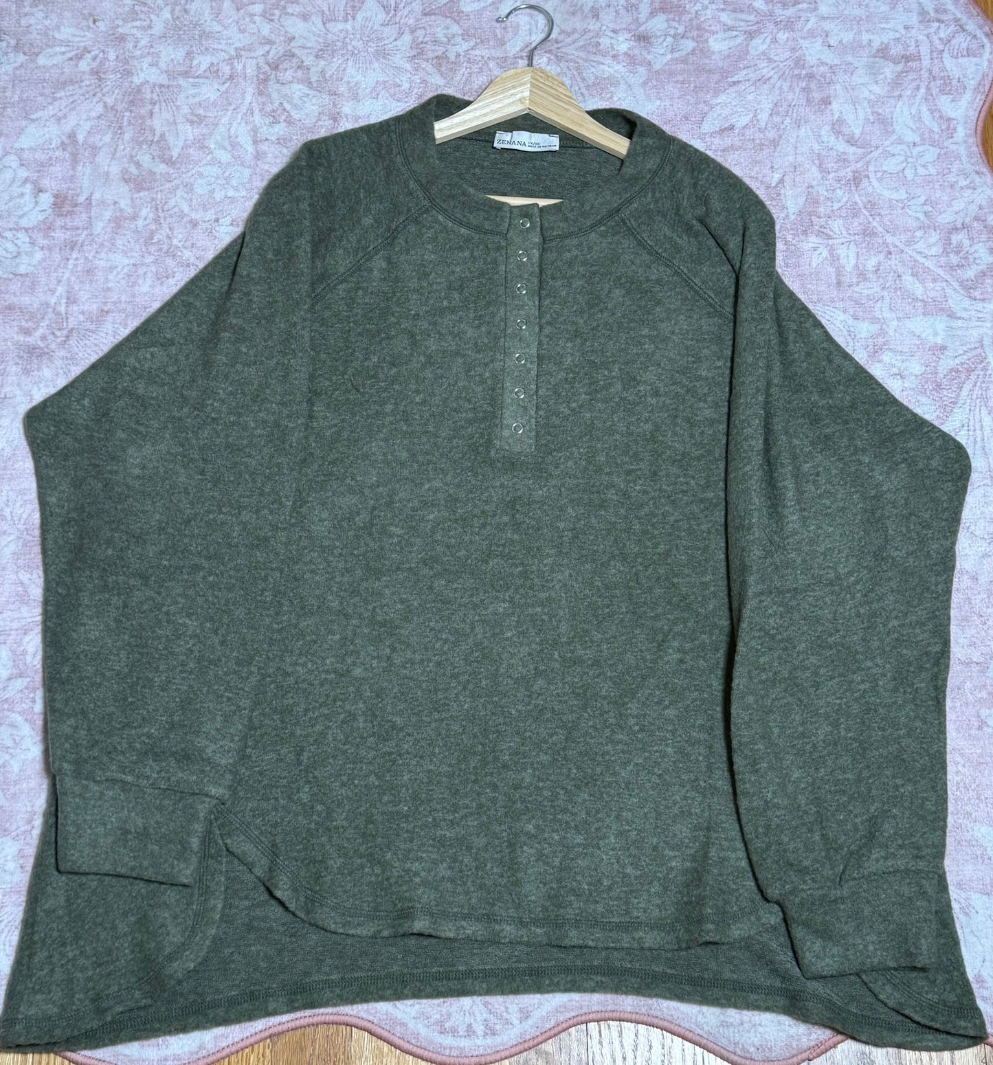 The Woodland Henley- Dark Olive