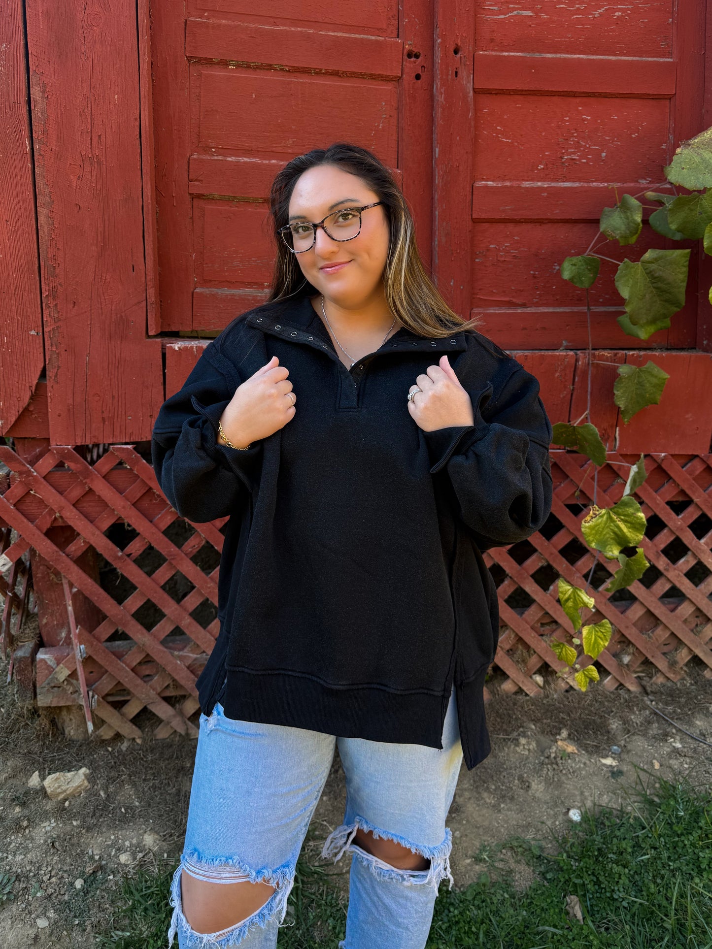 The Blackout Quarter Snap Fleece- Black